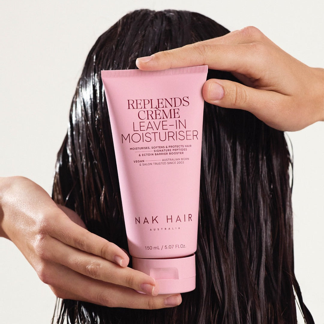 Pack Tratamiento Completo NAK Hair en uso